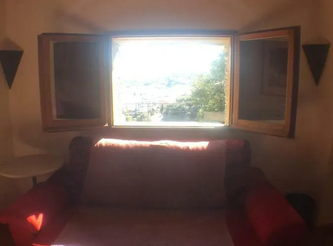 Es Volca 카다케스